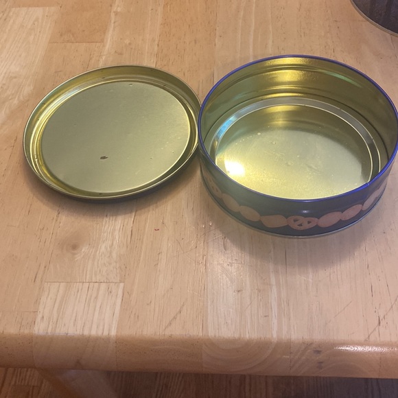 Holiday cookie or candy tins. 1 large. 2 small. See pics for size and scenes. - Picture 8 of 14